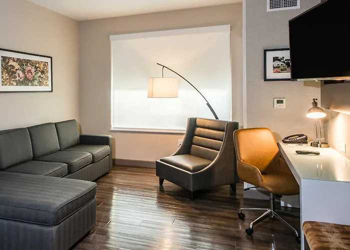 Cambria Phoenix - Fashion Center Hotel 4*