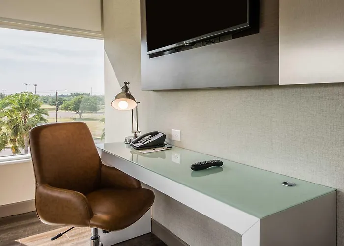 Cambria Phoenix - Fashion Center Hotel 4*