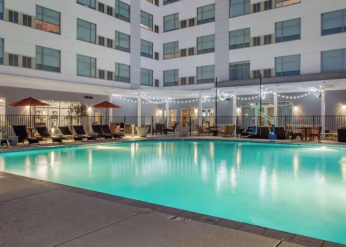Hotel Cambria Phoenix - Fashion Center 4*
