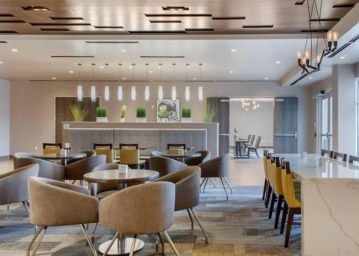 Hotel Cambria Phoenix - Fashion Center 4*